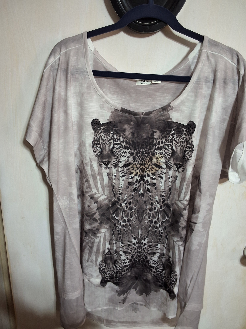 Cato Light Gray Leopard Mirror-Graphic Short Sleeve Tee